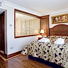 REGENCY SUITES SPA 12.jpg